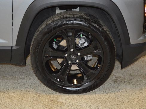 Used 2025 Chevrolet Equinox LT w/ Safety and Technology Package image 9