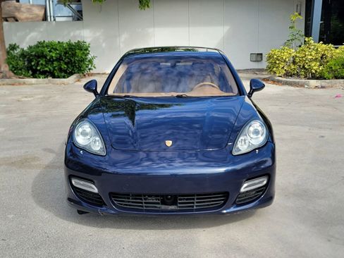 Used 2010 Porsche Panamera Turbo image 2