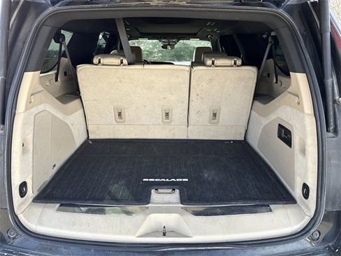 Used 2023 Cadillac Escalade ESV Premium Luxury w/ LPO, Radiant Package image 5