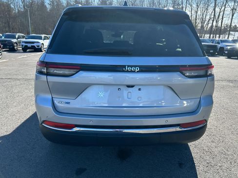 Used 2023 Jeep Grand Cherokee 4WD 4xe image 7