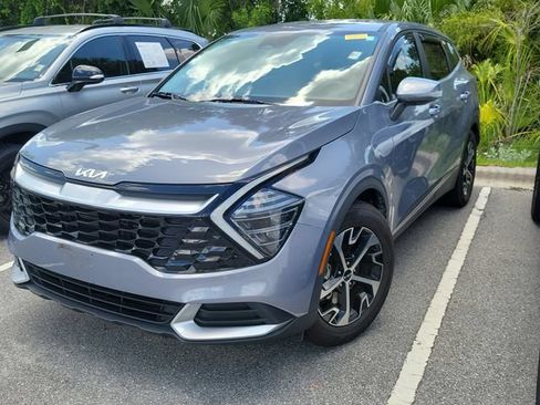 Certified 2024 Kia Sportage EX FWD image 2