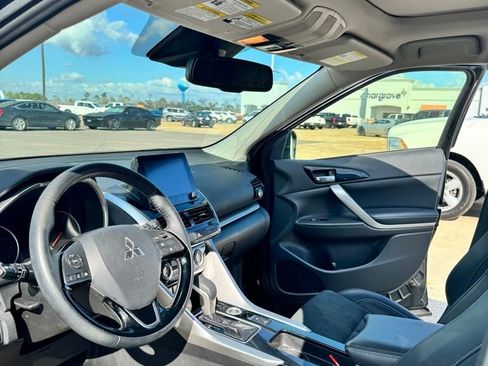 Used 2024 Mitsubishi Eclipse Cross SE image 9