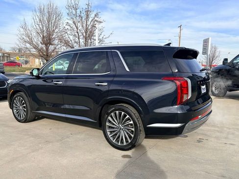 Used 2024 Hyundai Palisade Calligraphy image 6