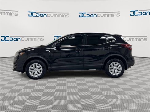 Used 2020 Nissan Rogue Sport S image 5