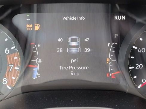 New 2026 Jeep Compass Latitude image 27