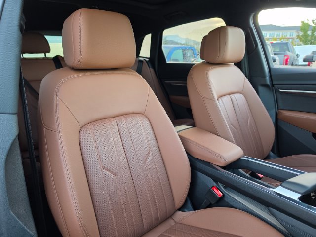 Used 2024 Audi Q8 e-tron Premium Plus AWD/4WD image 22