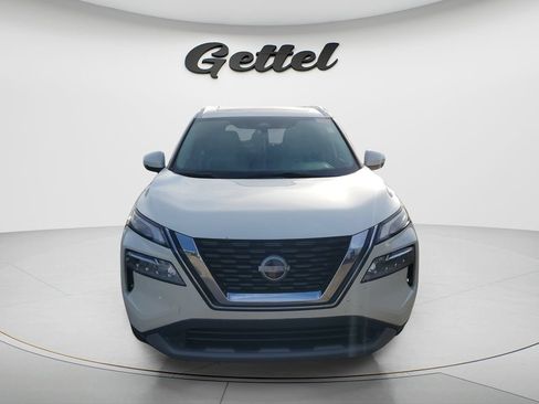 Used 2022 Nissan Rogue SV w/ SV Premium Package FWD image 4