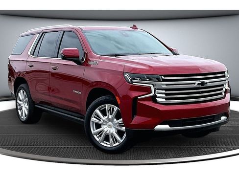 Used 2021 Chevrolet Tahoe High Country w/ Premium Package AWD/4WD image 15