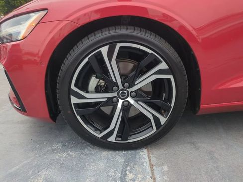 Certified 2024 Volvo S60 B5 Plus FWD image 10