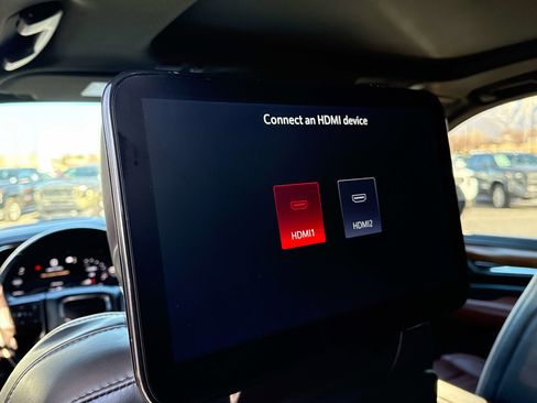 Used 2023 GMC Yukon XL Denali Ultimate image 17