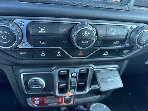 Used 2022 Jeep Gladiator Mojave w/ Trailer Tow Package image 14