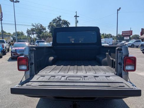 Used 2020 Jeep Gladiator Sport w/ Quick Order Package 24S AWD/4WD image 13