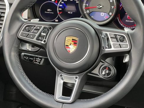 Used 2021 Porsche Cayenne Turbo image 27