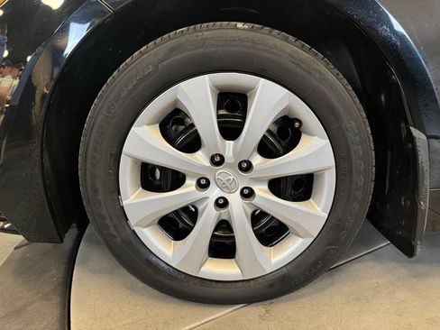 Used 2024 Toyota Corolla LE FWD image 24