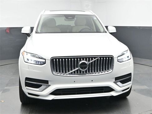 Used 2024 Volvo XC90 T8 Plus w/ Protection Package Premier image 2
