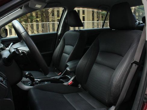 Used 2013 Honda Accord Sport image 16