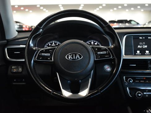 Used 2020 Kia Optima SE image 16