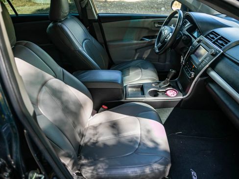 Used 2017 Toyota Camry SE FWD image 26