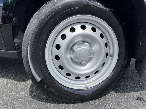 New 2025 Ford Maverick XL w/ Equipment Group 102A image 2