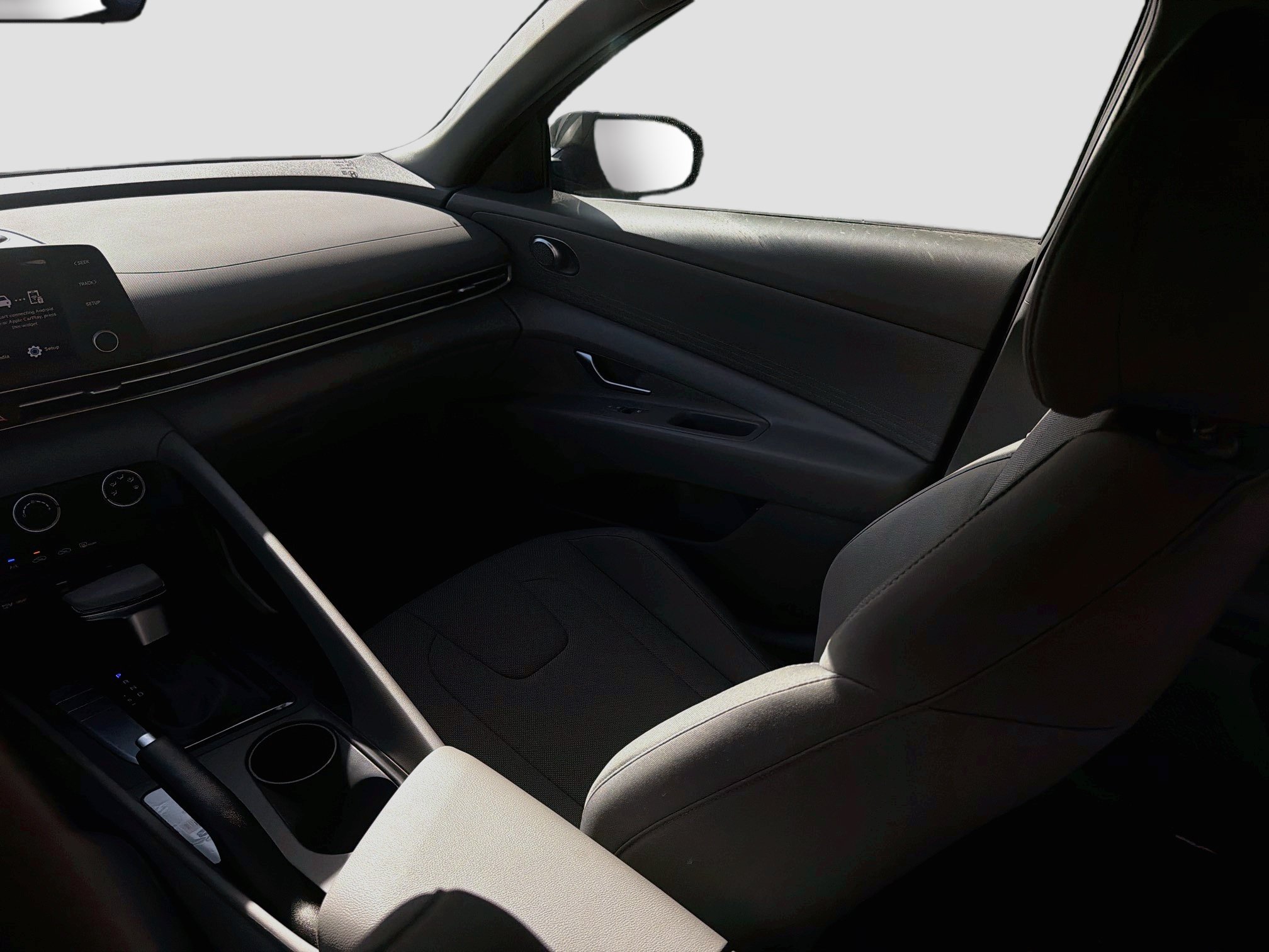 New 2026 Hyundai Elantra SE FWD image 16