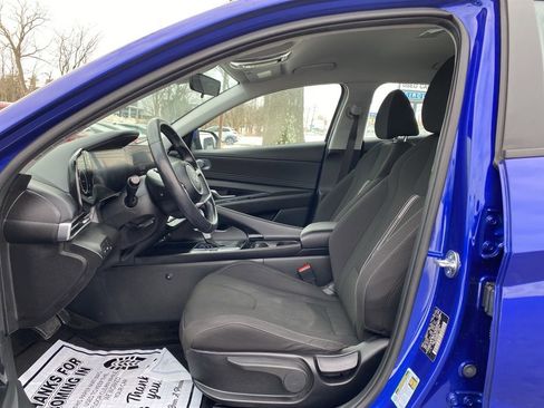 Certified 2023 Hyundai Elantra SEL w/ Convenience Package image 13