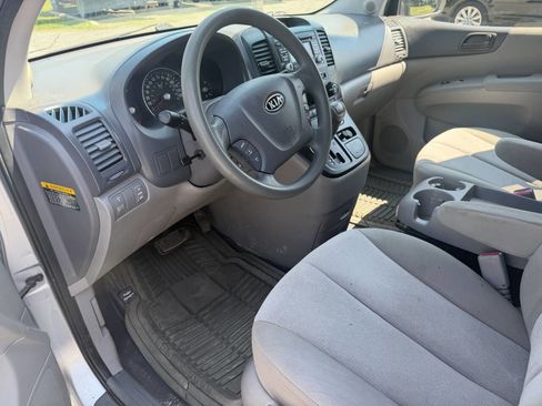 Used 2012 Kia Sedona LX w/ PWR Pkg FWD image 10