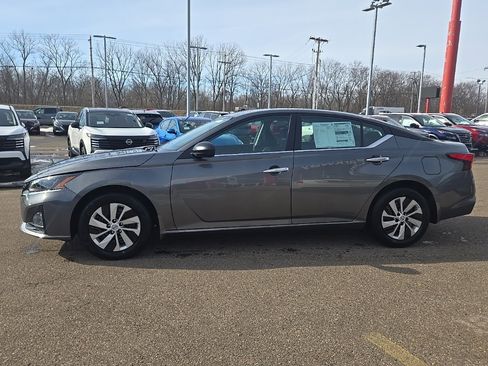 New 2025 Nissan Altima 2.5 S image 4