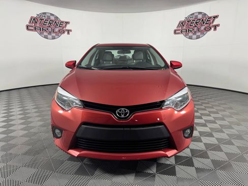 Used 2015 Toyota Corolla LE image 2