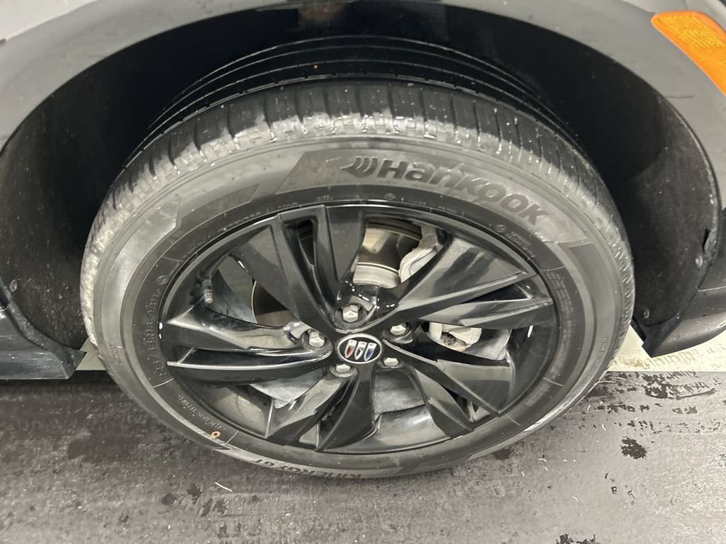 Certified 2024 Buick Encore GX Sport Touring AWD/4WD image 8