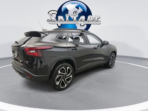 New 2026 Chevrolet Trax RS w/ Sunroof Package image 9