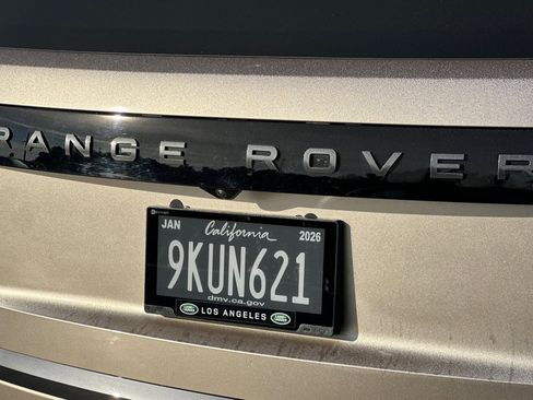 Used 2024 Land Rover Range Rover Long Wheelbase Autobiography image 14