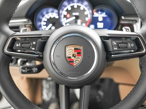 Certified 2025 Porsche Macan S image 17