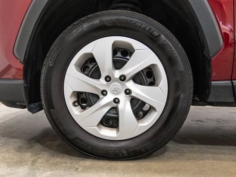 Used 2024 Toyota RAV4 LE AWD/4WD image 11