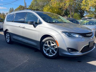 Used 2019 Chrysler Pacifica Limited