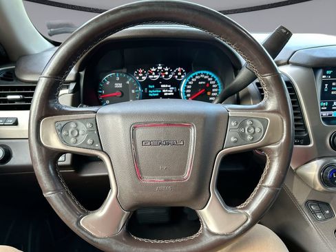 Used 2020 GMC Yukon XL Denali RWD image 16