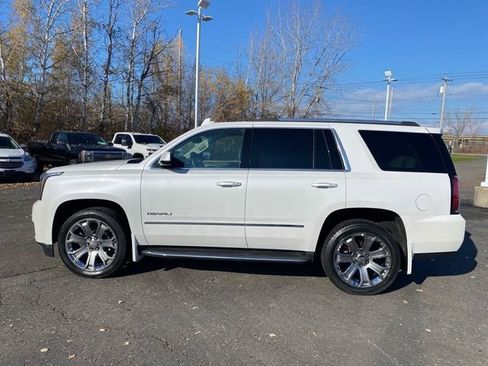 Used 2017 GMC Yukon Denali w/ Open Road Package image 2