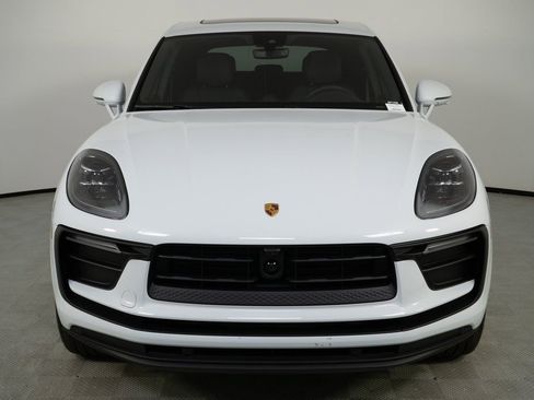 Certified 2026 Porsche Macan AWD/4WD image 36