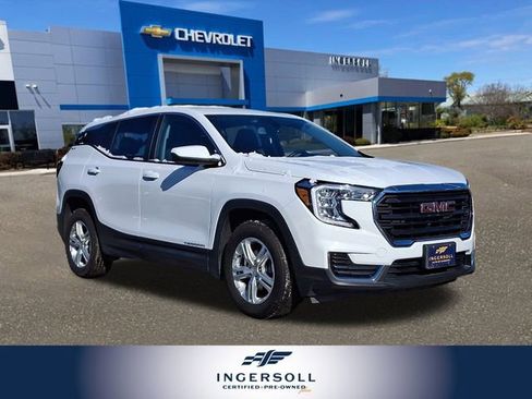 Used 2024 GMC Terrain SLE image 1