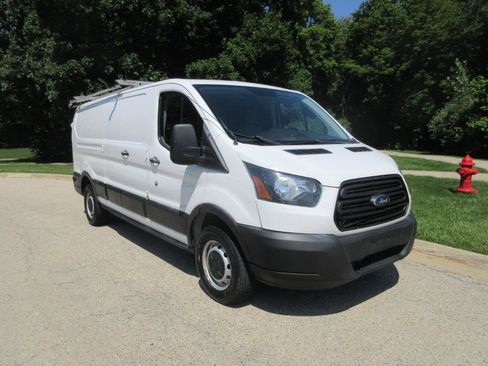 Used 2019 Ford Transit 250 148 Low Roof RWD image 21