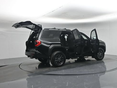 Used 2025 Toyota 4Runner SR5 AWD/4WD image 6