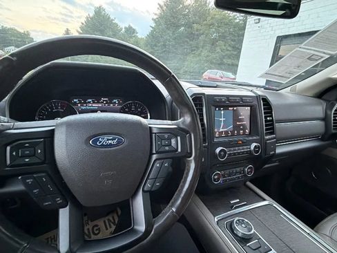 Used 2018 Ford Expedition Limited w/ Equipment Group 301A AWD/4WD image 22