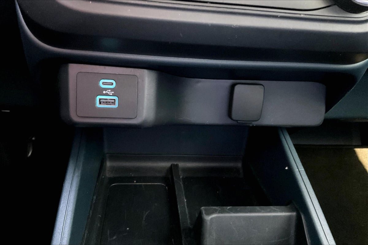 Used 2022 Ford Maverick XL FWD image 31