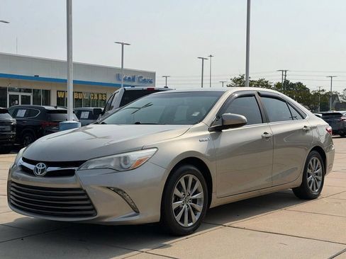 Used 2016 Toyota Camry XLE FWD image 8