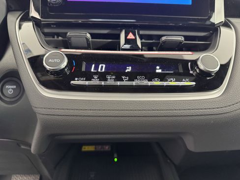 New 2026 Toyota Corolla Cross SE image 3