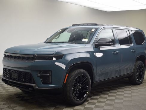 New 2026 Jeep Grand Wagoneer Limited AWD/4WD image 16