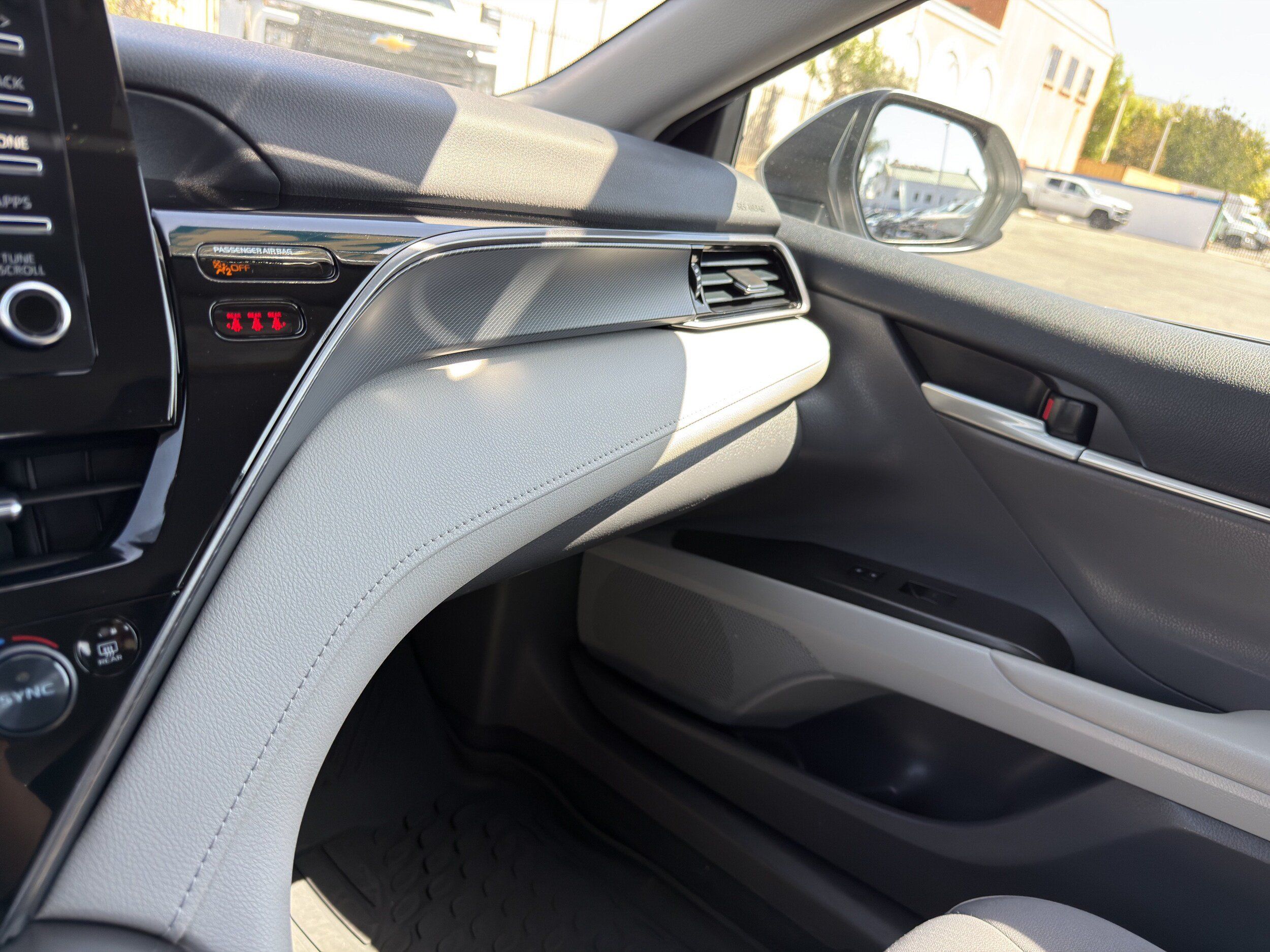 Used 2024 Toyota Camry LE FWD image 33
