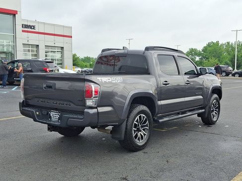 Used 2021 Toyota Tacoma TRD Sport AWD/4WD image 6