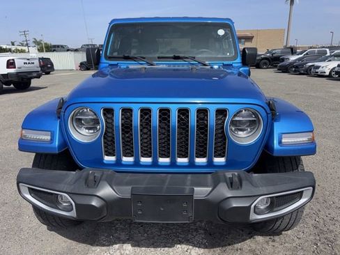 Used 2021 Jeep Wrangler Unlimited Sahara image 2