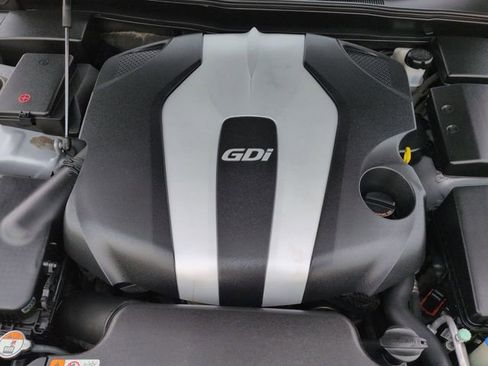 Used 2013 Hyundai Genesis 3.8 image 29