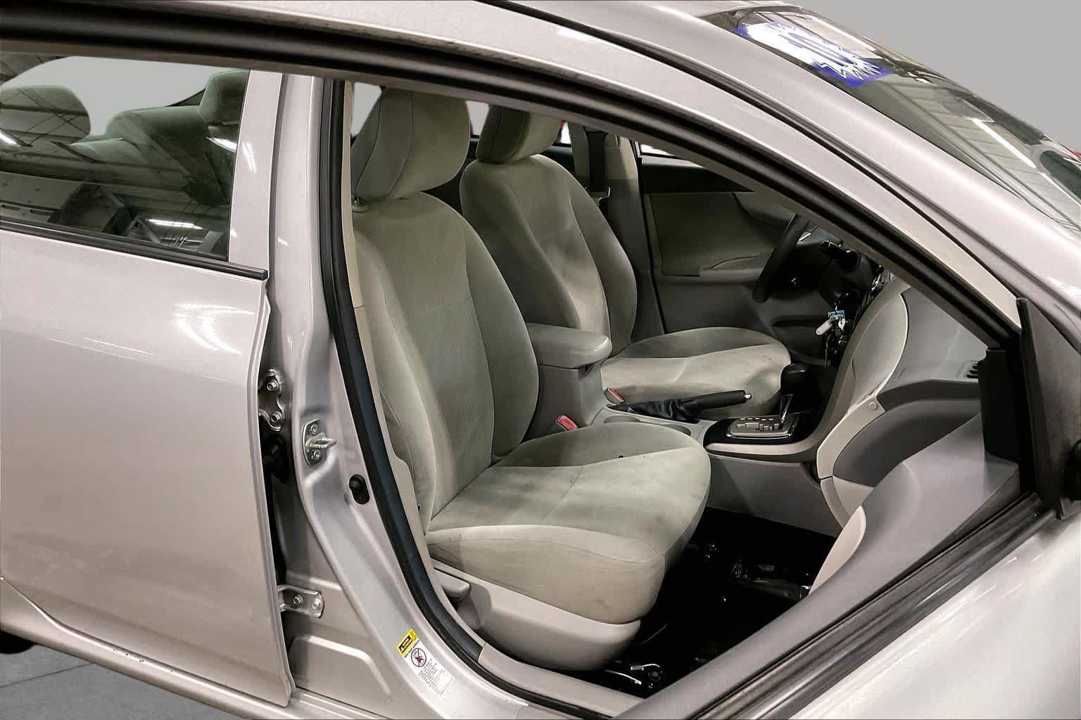 Used 2010 Toyota Corolla LE FWD image 8